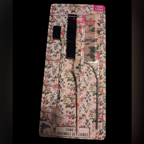 The Vintage Cosmetic Company Other - Floral Patterned Comb and Brush Set